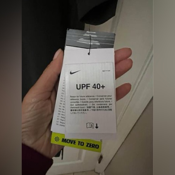 2, NFL Nike Tampa Bay Buccaneers Polo Shirts Size Medium NWT - Picture 5 of 10